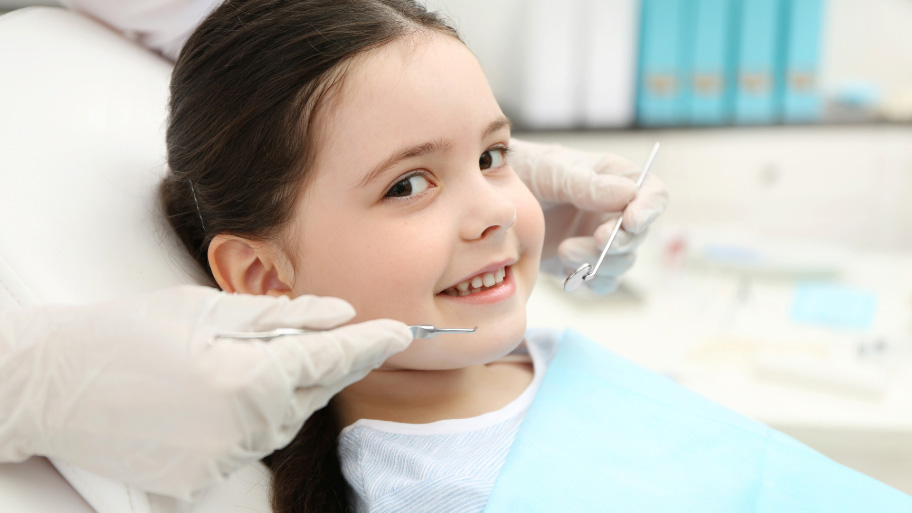 kid having a dental exam in ankeny ia